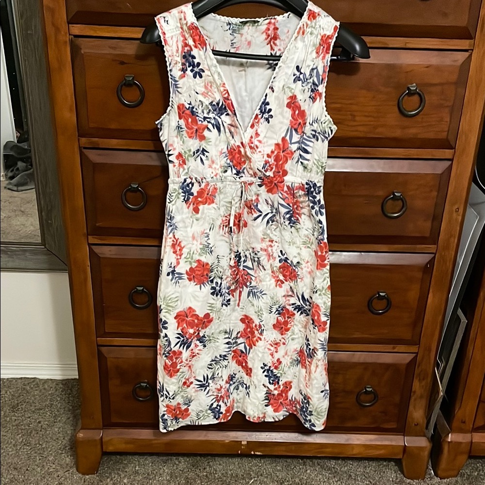 Eddie Bauer Red, White and Blue lined Sleeveless Sundress with Plunge Neckline